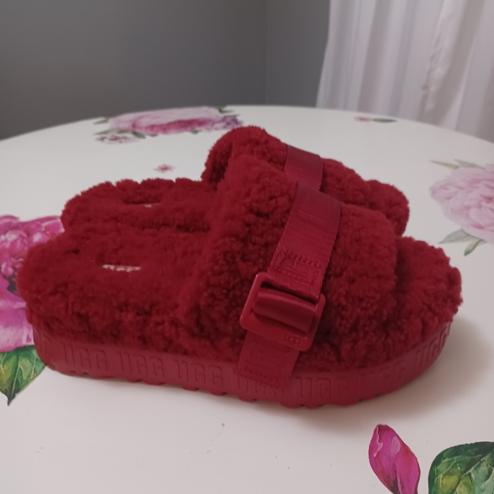 Uggs Fluffita Sheepskin Slippers Women